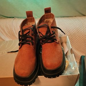 UO suede boots size 7
